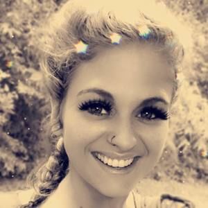 Meet your Posher, Tina